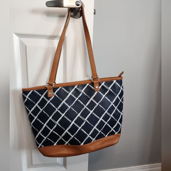 Jewell by Thirty-one Tote - Picture 5 of 6